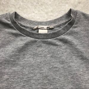 H&M Shirts & Tops - H&M Girls Sparkly Crew Neck Sweatshirt 8-10 H&M Shirts & Tops - H&M Girls Sparkly Crew Neck Sweatshirt 8-10